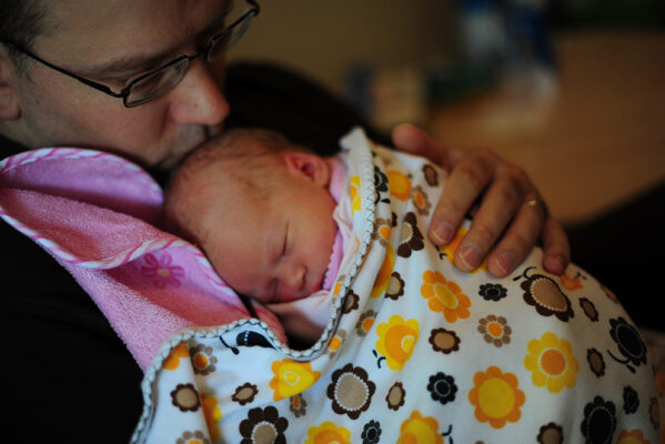 This Father’s Day, Sonke and Mosaic Centre for Women propose new model for parenting leave in SA