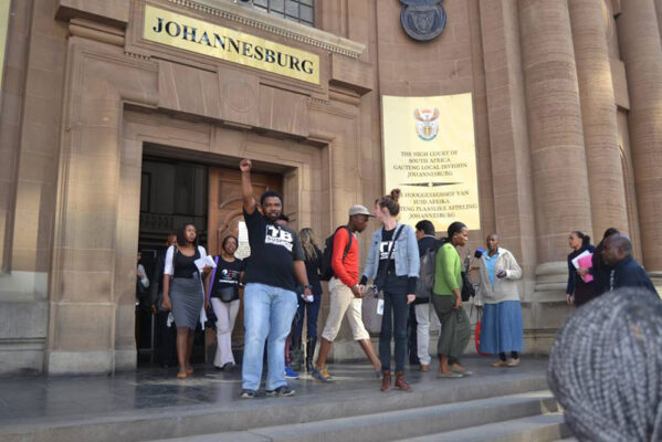 Sonke shows solidarity with mineworkers and their families at class action lawsuit application